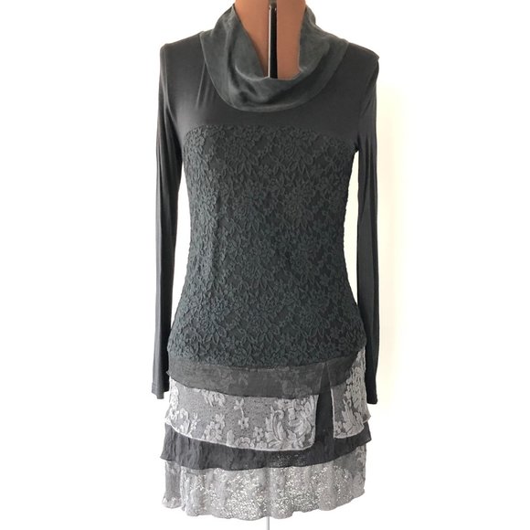 Fitted Tunic with Tiered Lace Skirt - Picture 1 of 7